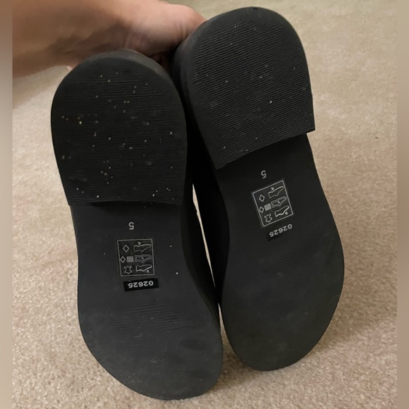 ASOS black Chelsea boots - Picture 2 of 6